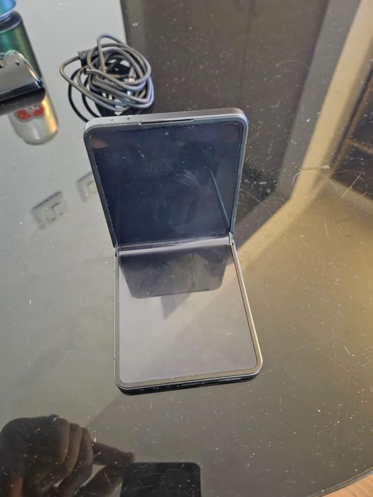 Samsung Galaxy Z Flip 7