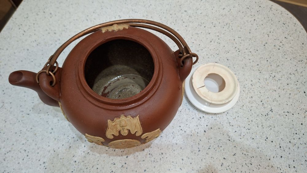 Чайник из исинской глины ,, чаху " .