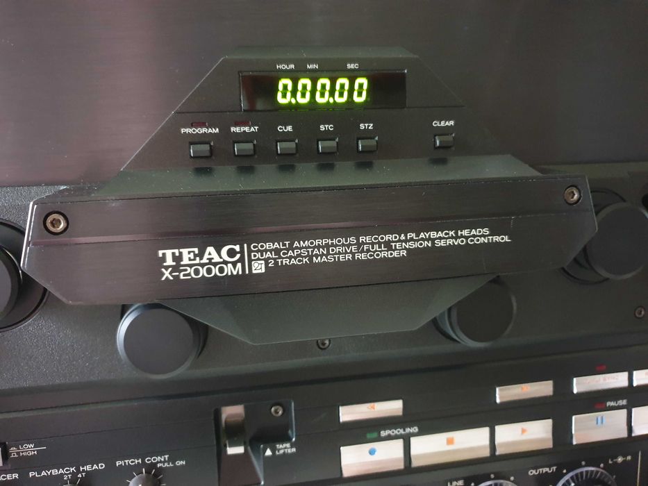 Magnetofon TEAC X 2000M