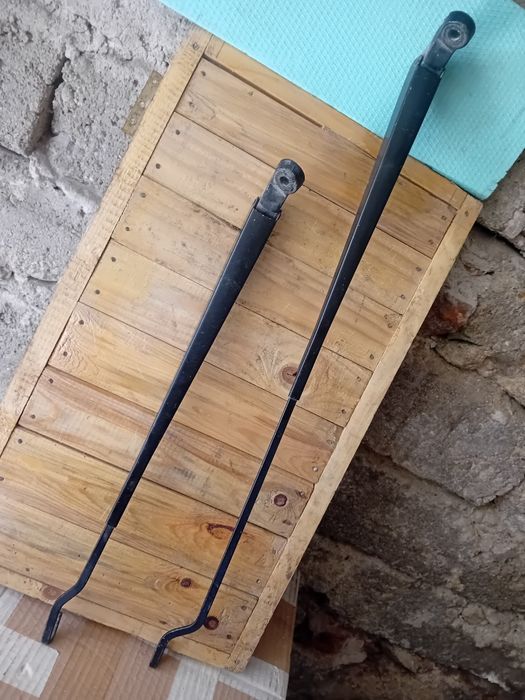 Продавам Авто части