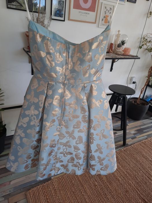 Коктейлна рокля SHERRI HILL