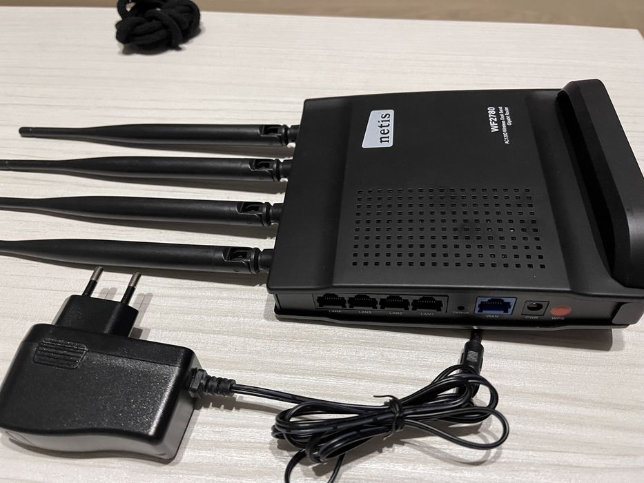 Router wireless Netis WF2780 AC1200 Cluj-Napoca • OLX.ro