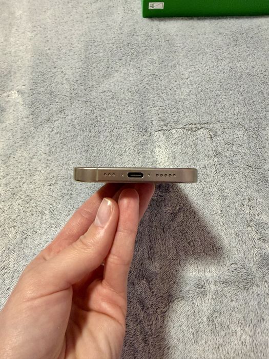 iPhone 16pro 128gb Natural Titanium