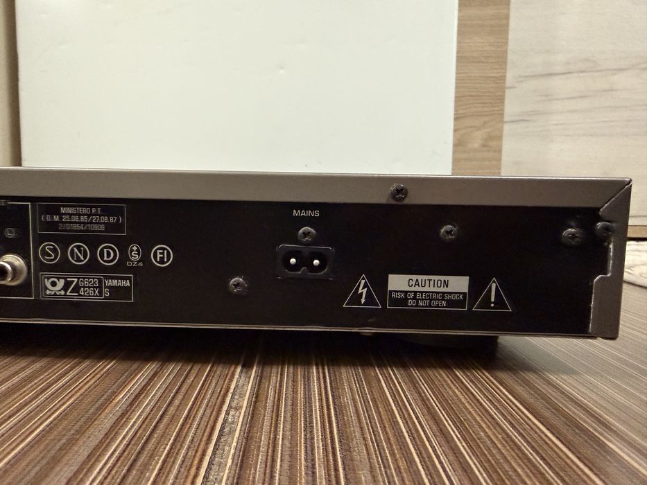 Yamaha TX-930 FM Тунер