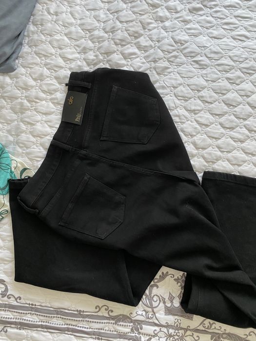 Продам джинсы новые