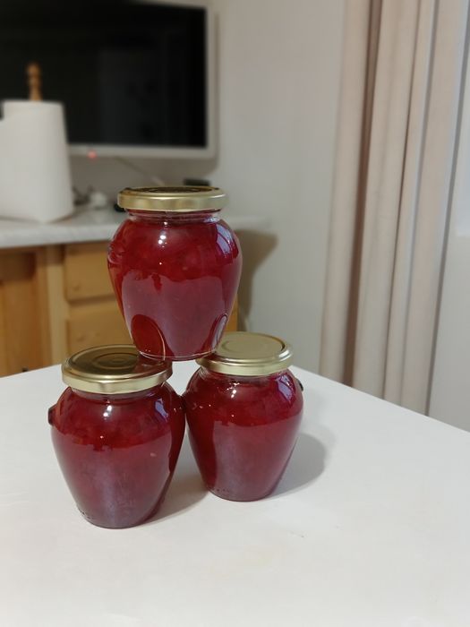 Dulceață de trandafiri