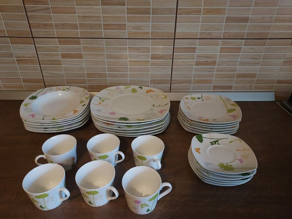 Set de masa si cafea din portelan pentru 6 persoane, 30 piese
