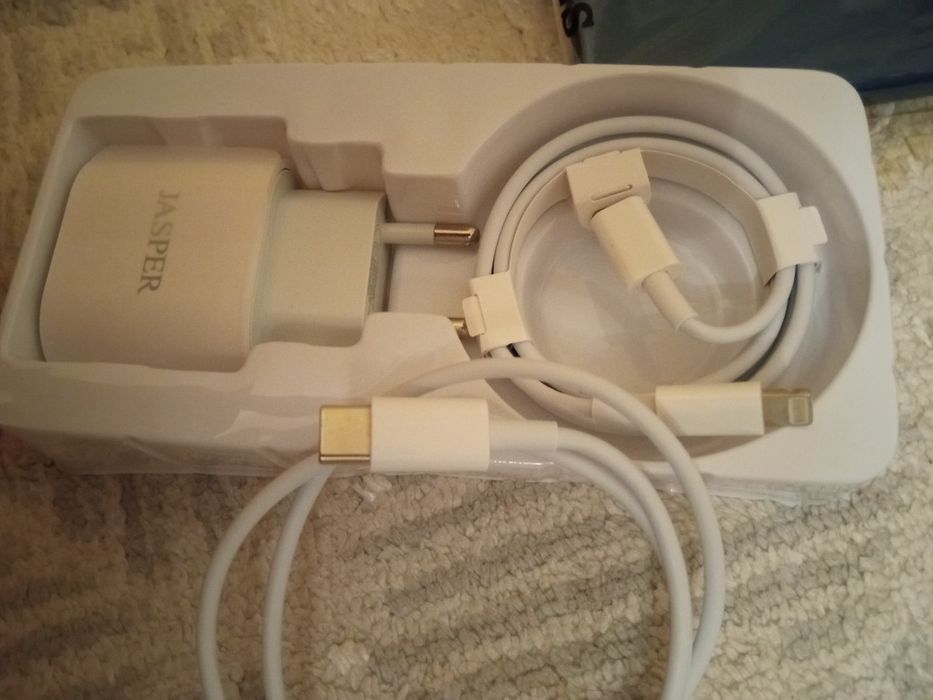 Продам новый зарядная устройства