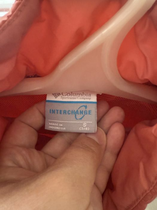 Продам 2 куртку columbia для девочки