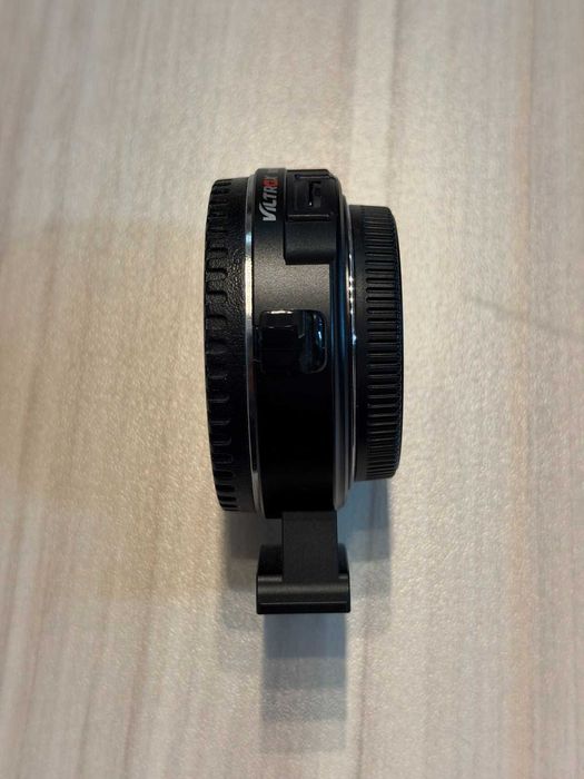 Продавам Viltrox EF-M2 II адаптер (speed booster) за обективи Canon EF към Micro Four Thirds (MFT)