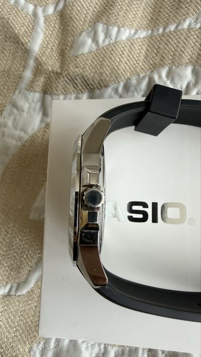 Продам часы Casio