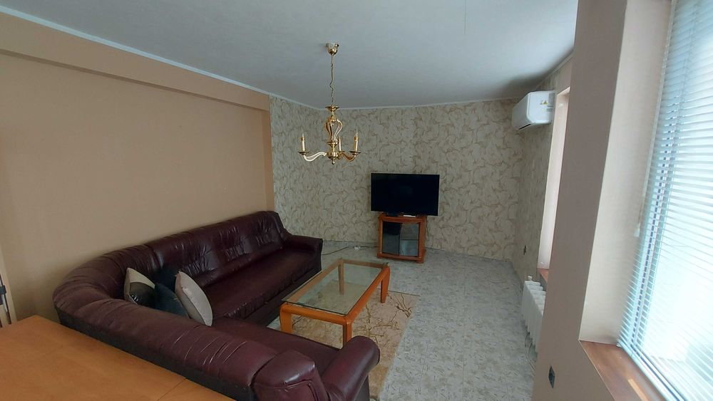 Дава се под наем Тристаен апартамент в София, Лозенец - 90 кв.м за 698.19 € - Снимка #2