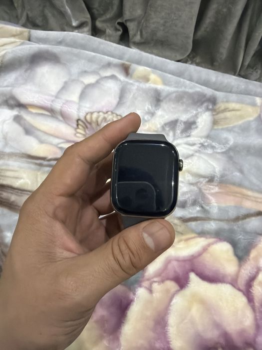 Apple watch 46/10 Natural Titanium , milanse