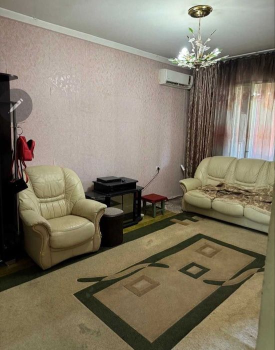 Продаётся Юнусабад 8, 3ёх комнатная