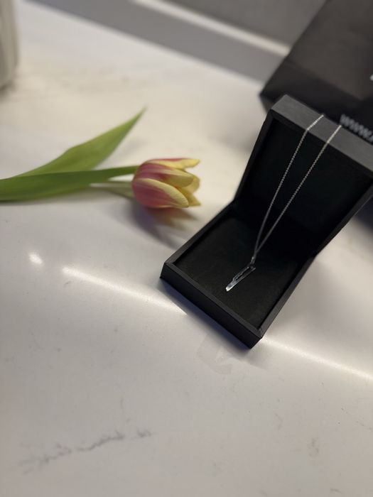 Colier cu pandantiv bisturiu, aur alb 14 k