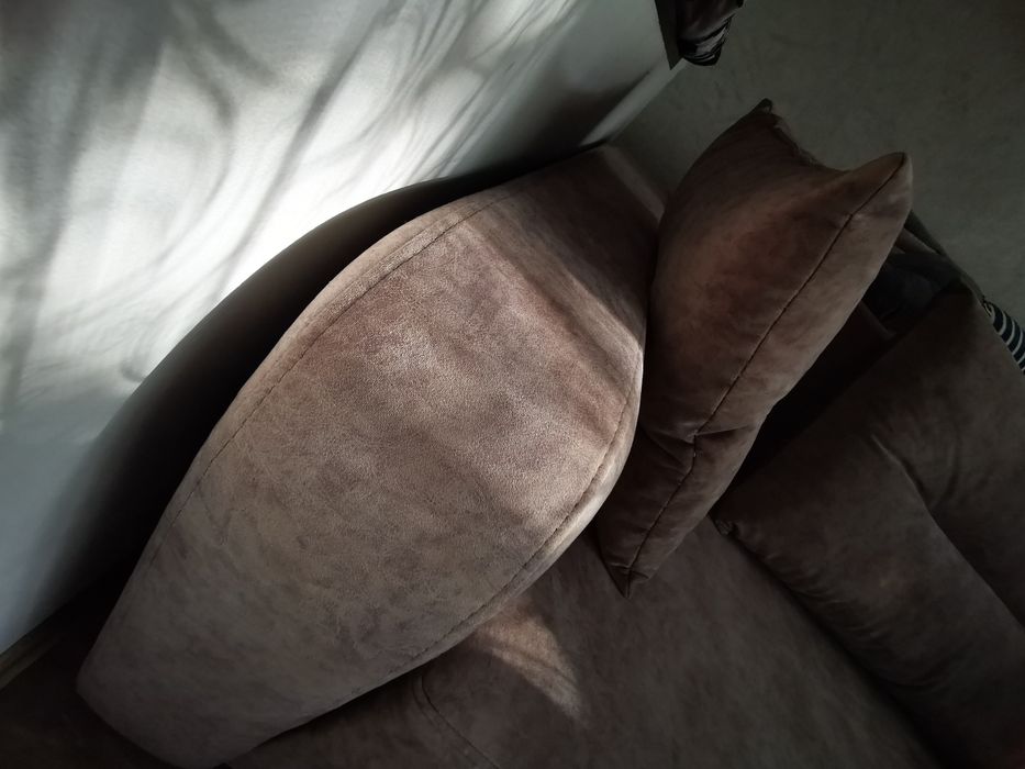 Диван двухместный