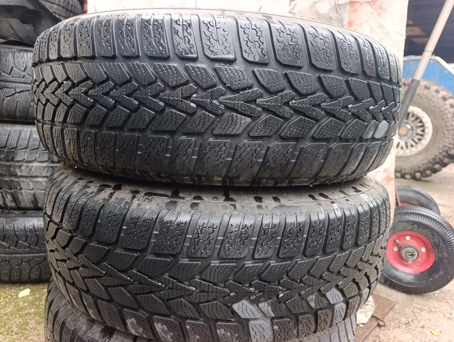 Продавам зимни гуми DUNLOP 195/65/15