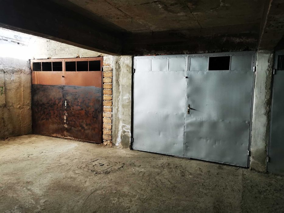 Продава се Гараж / Паркомясто в Велико Търново, Център - 18 кв.м за 1000 €/кв.м - Снимка #1