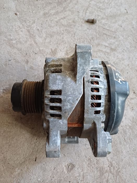 Генератор на тойоту 2.4