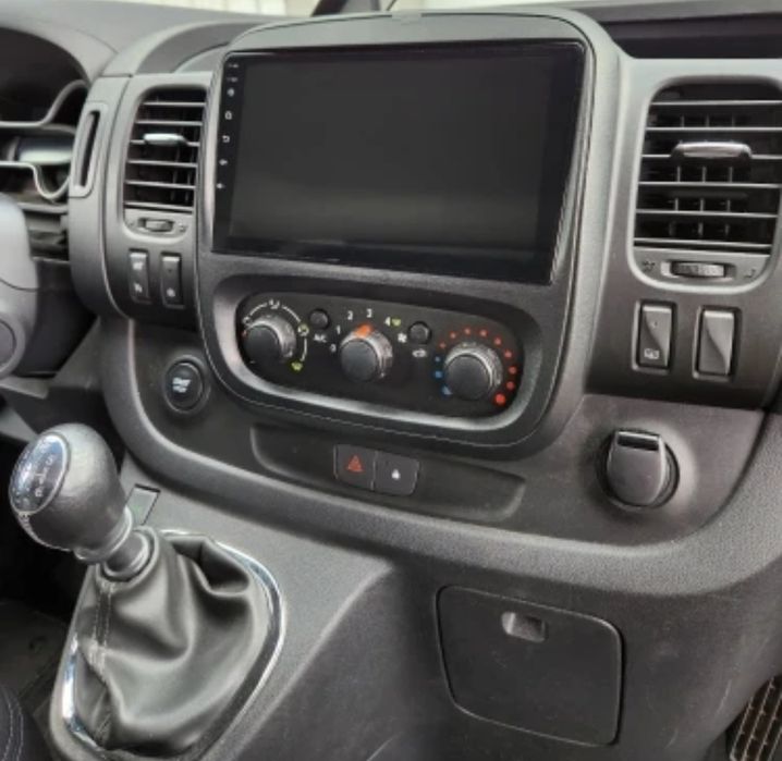 Мултимедия Opel Vivaro Renault Trafic GPS НАВИГАЦИЯ Carplay