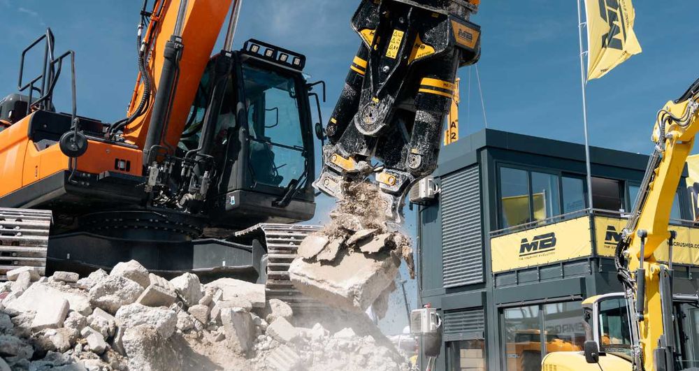 Foarfeci de Demolare MB CRUSHER PT1650 pt Excavator Recomandat 19-25 T