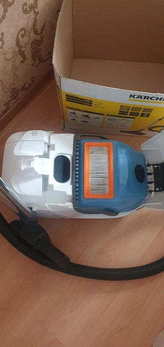 Пылесос Karcher D6