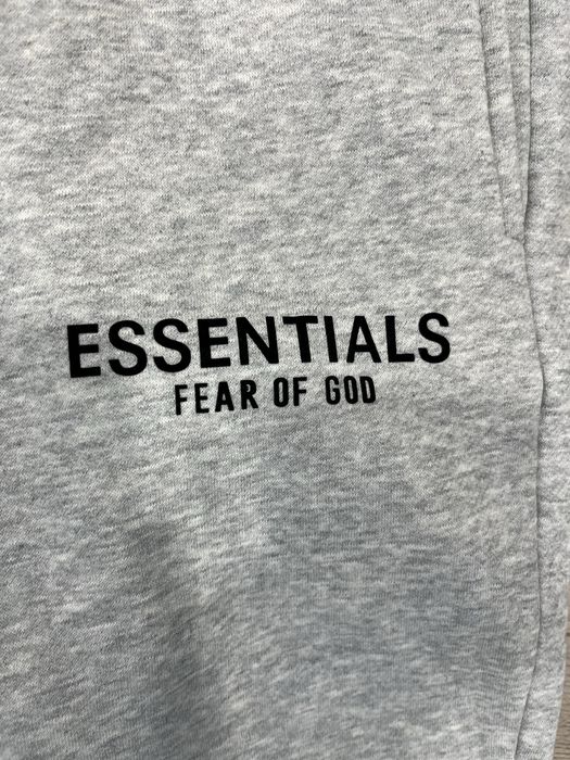 Сив панталон essentials