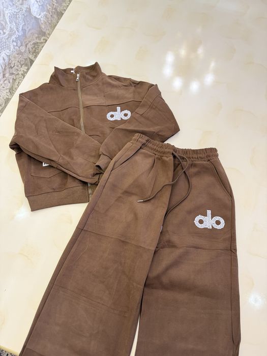 Утепленные спортивки женские