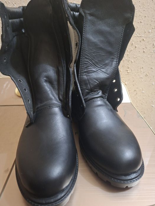 Срочно продаётся спес одежда куртка размер 58 обувь 43