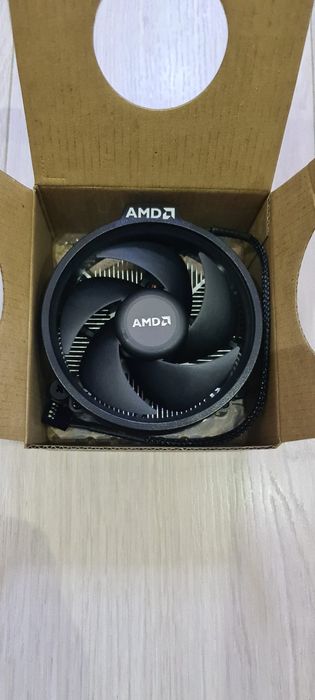 Vând cooler Procesor AMD
