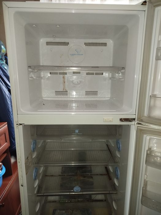 Продам холодильник  Samsung RT44MBSW