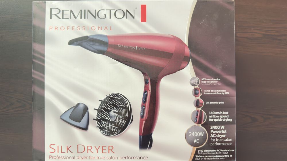 Продавам сешоар Remington AC9096 Silk