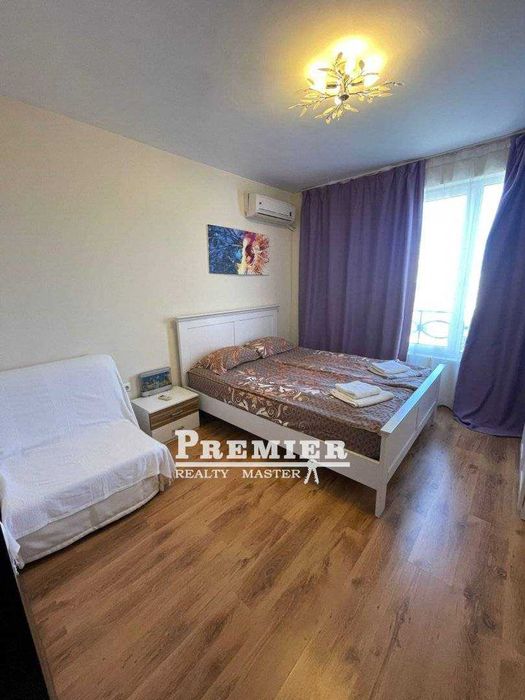 Продава се отличен тристаен апартамент в Равда.