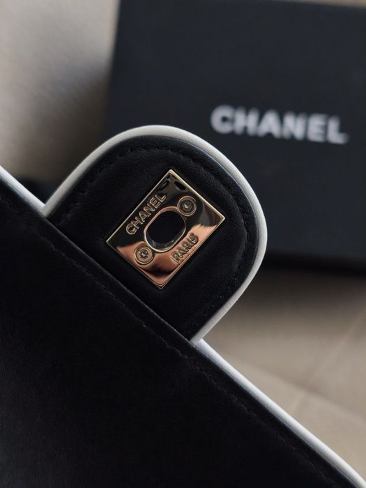 Оригинална Chanel Чанта от Естествена Агнешка Кожа Верифицирана с Чип