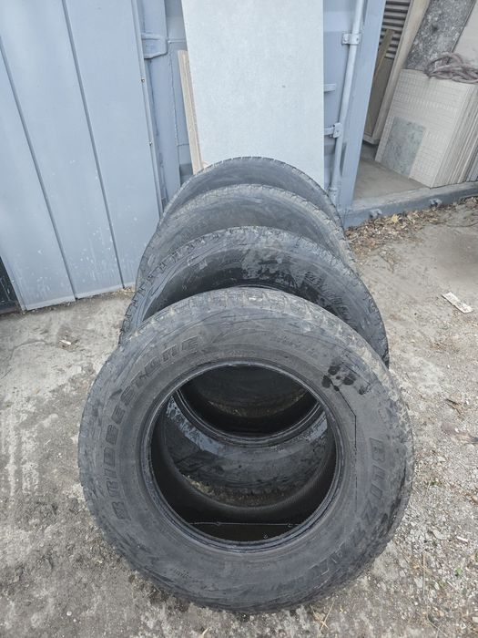 Bridgestone Blizzak 275/65 R17 4 баллона