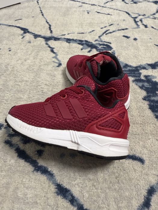 Продам кроссовки для девочки adidas