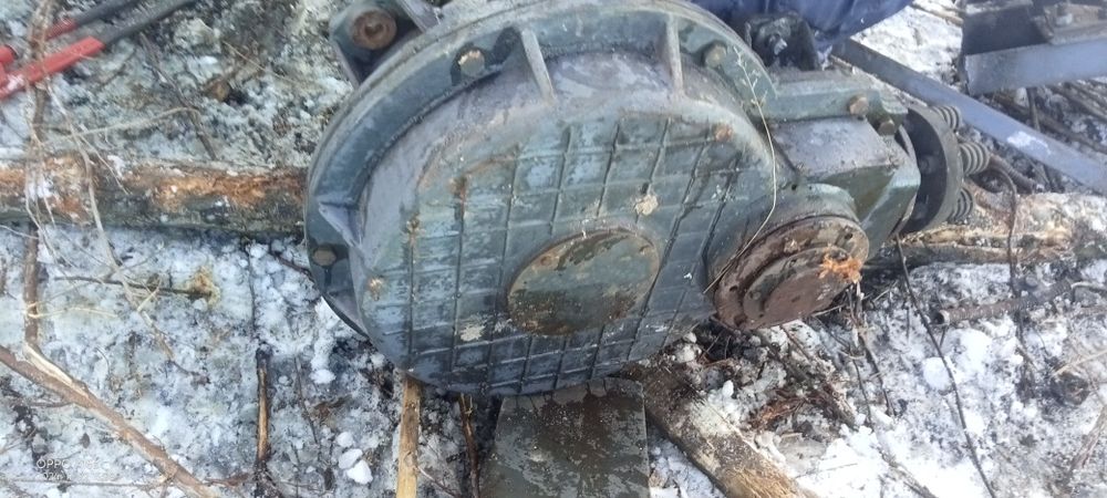 Продам поворотный редуктор