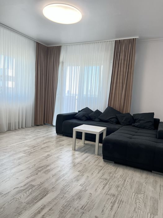 Apartament 4 camere inchiriere