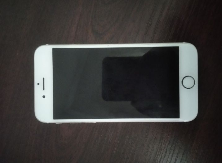 Продам iphone 6.
