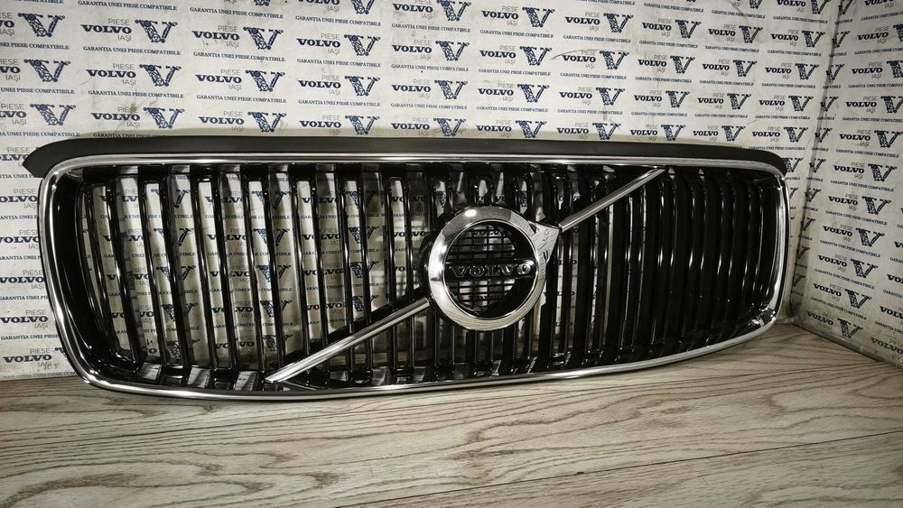 Grila Originala OEM Volvo XC90 II 2015 - 2021 31425020 impecabila