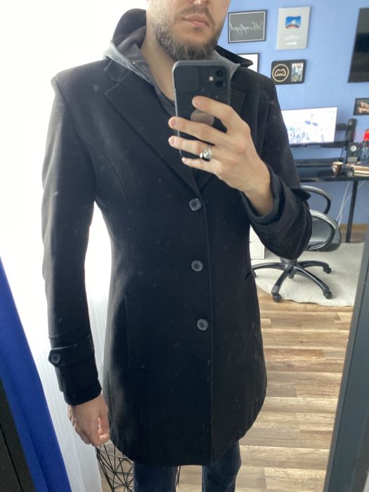 Стилно черно палто с качулка (Slim fit)