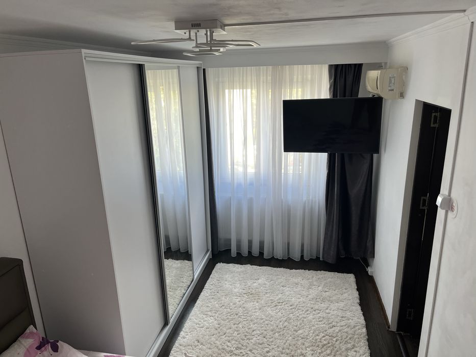Inchiriez apartament