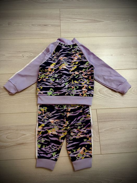 Trening adidas pentru copii marimea 76 pentru 6-9 luni