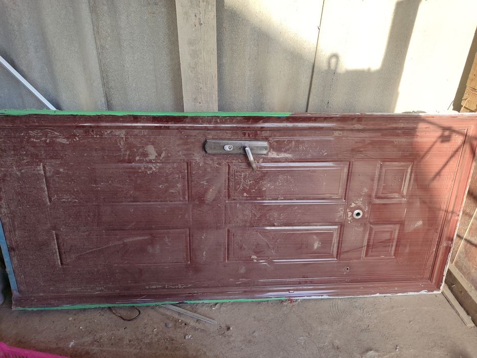 Есік сатылады жағдайы жаксы