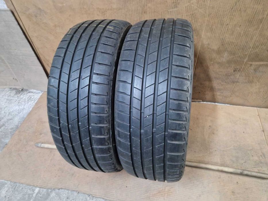 2 Bridgestone R17 215/50
летни гуми
DOT1520