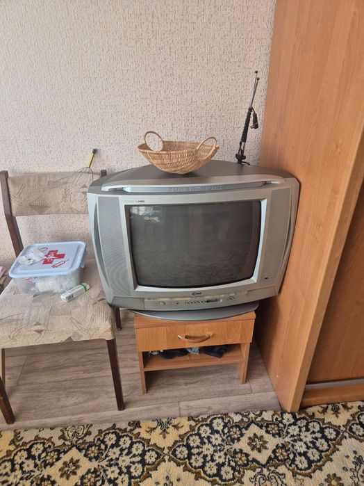 Телевизор LG RT-20CA80VE
