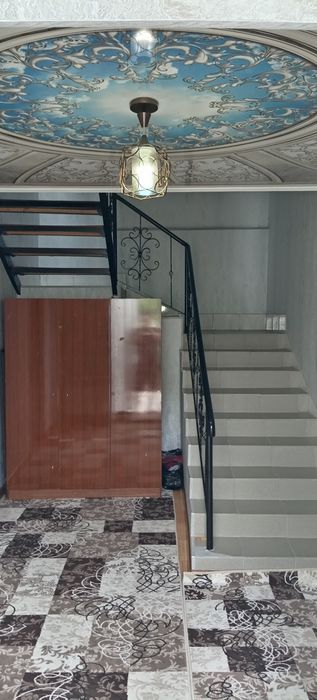 Бостонлик Азадбашда ховли сотилади 8 сотх 2 кават