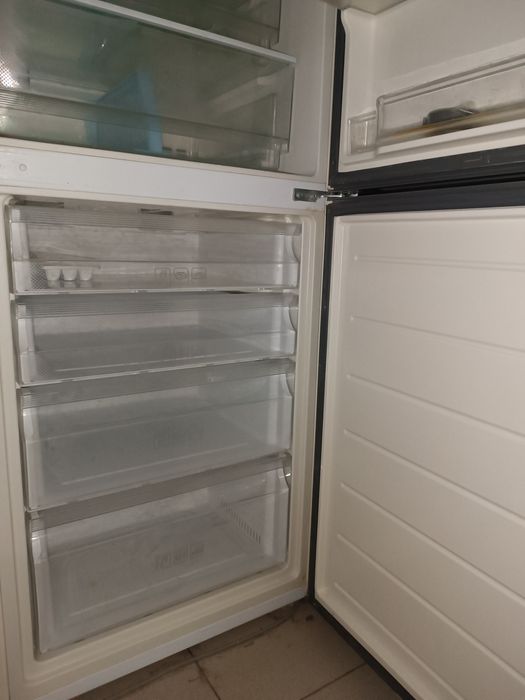 Продам холодильник Haier C2F636CCRG
