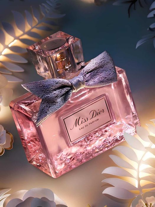 Ayollar uchun parfyumlangan suv Miss Dior Blooming Bouquet Probnikda,