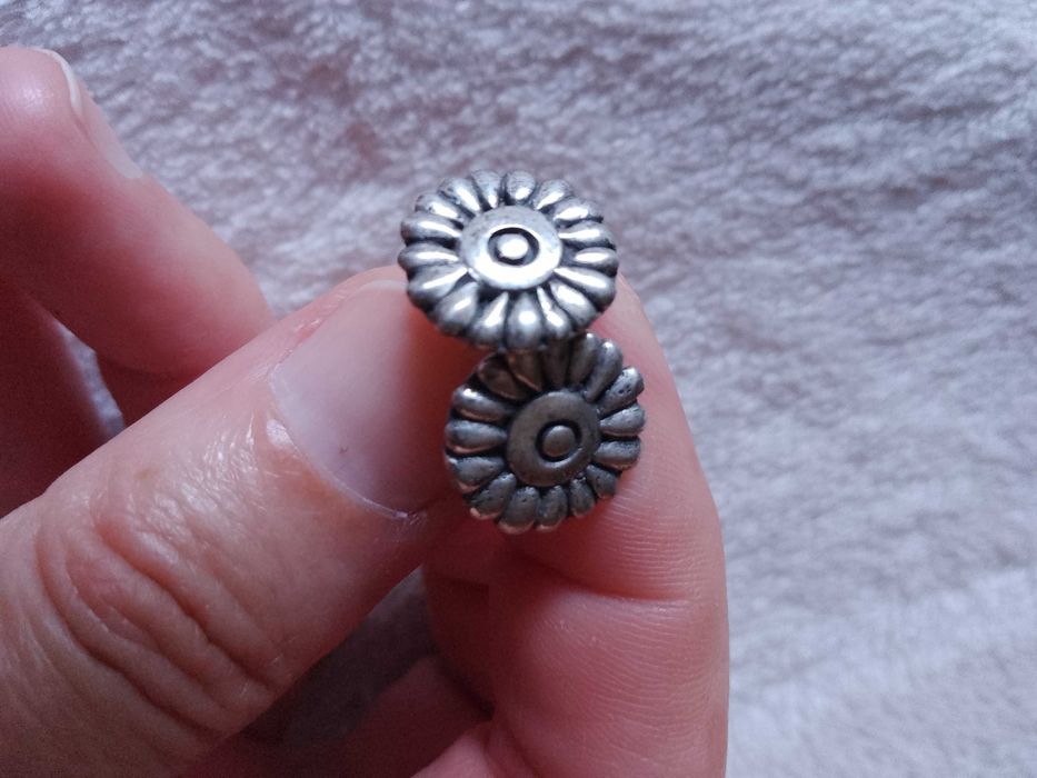 Сребърни обеци във формата на цветя